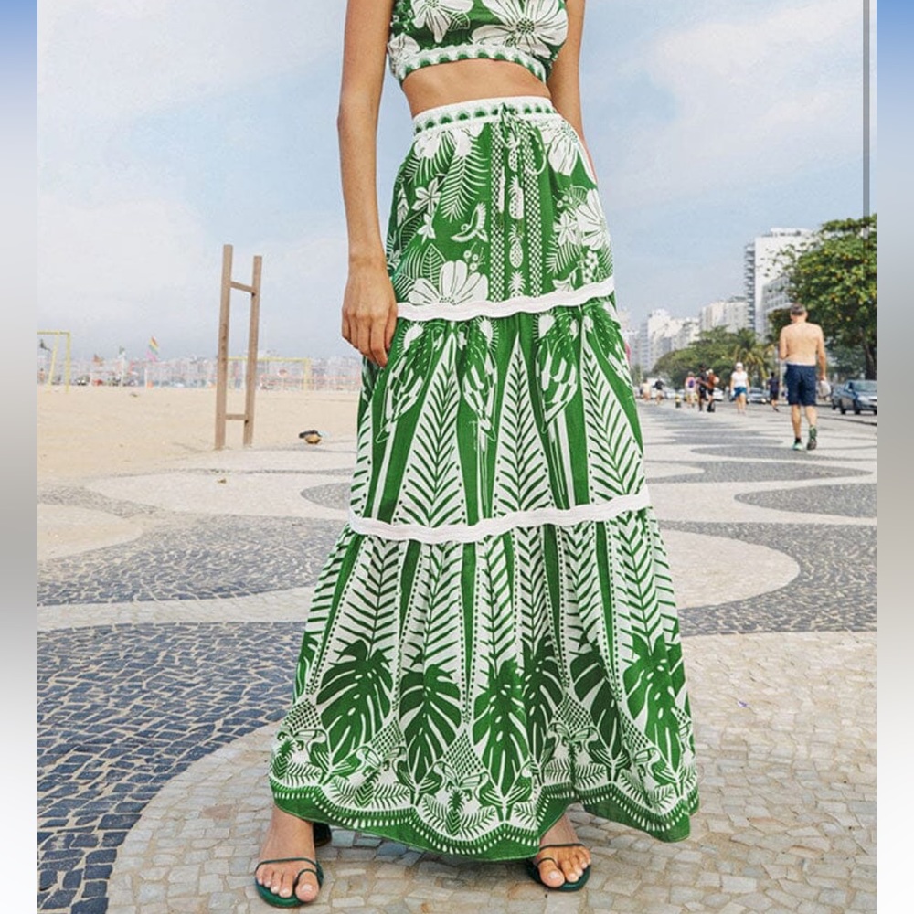 NWT farm rio skirt. Size m